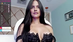 Belle Latina sur sex cam